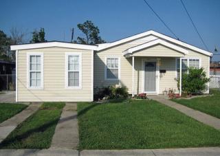 2513 Rose Dr, Gretna, LA 70053-7543