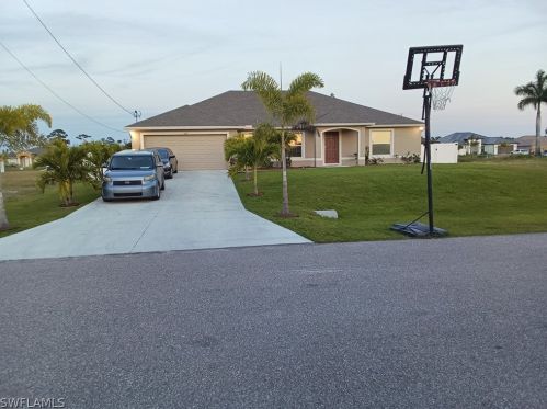 3219 13th Pl, Cape Coral, FL 33909-3340