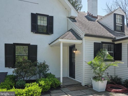 1040 King Of Prussia Rd, Wayne, PA