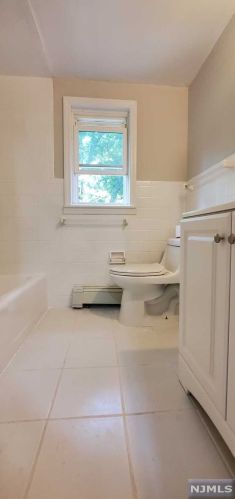 652 Closter Dock Rd, Closter NJ  07624-3223 exterior