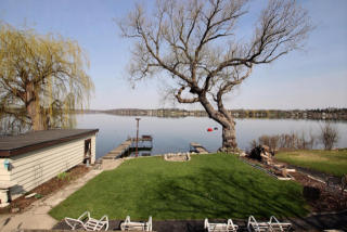 403 Park Ave, Pewaukee WI  53072-3440 exterior