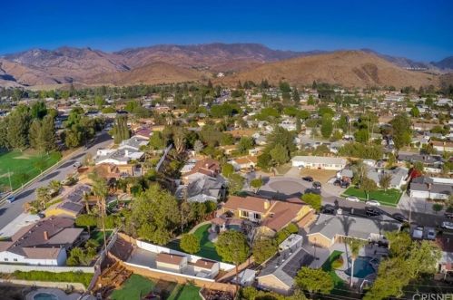 3367 Weatherford Ct, Simi Valley CA  93063-1328 exterior