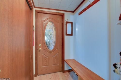 40 Lake Pochung Rd, Wantage NJ  07461-4126 exterior