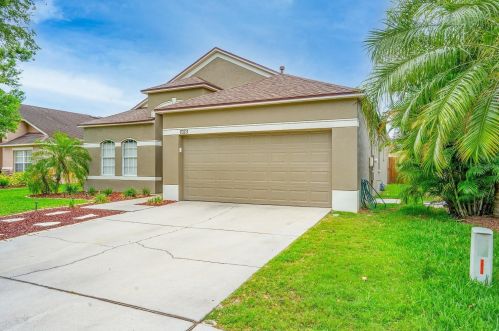 7023 Monarch Park Dr, Ruskin, FL 33572-8113