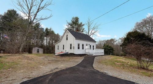 829 Bailey Hill Rd, Killingly CT  06241-1836 exterior