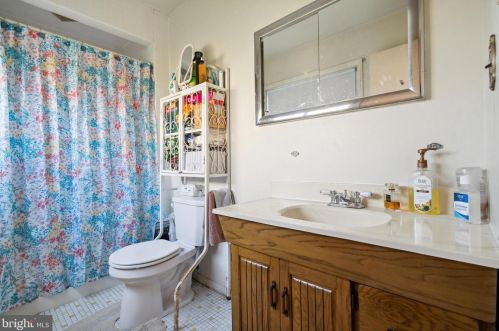 43 Windsor Ln, Willingboro NJ  08046-3412 exterior