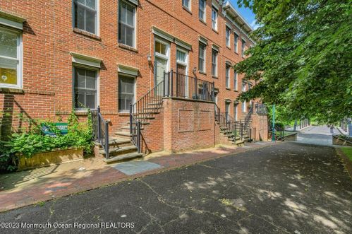 40 Livingston St, Trenton, NJ 08611-1722