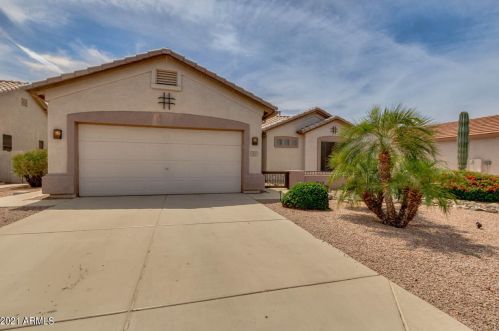 1431 County Down Dr, Chandler, AZ 85249-8546