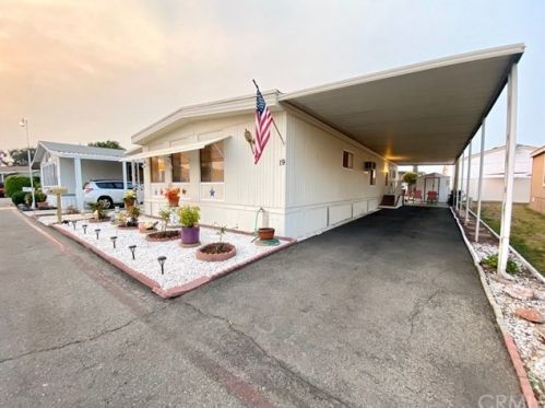 19 Pine Via, Anaheim, CA 92801-1040