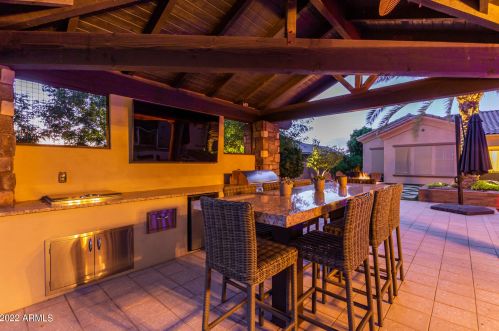 2111 Mead Dr, Gilbert AZ 85298-1215 exterior