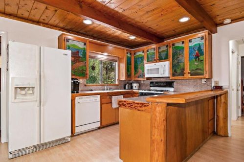 241 Whipple Dr, Big Bear City CA  92314-9752 exterior