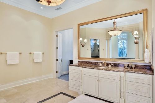 535 Ocean Shore Blvd, Ormond Beach FL  32176-5401 exterior