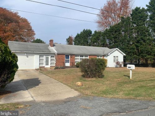 2643 Mckee Rd, Dover, DE 19904-1218