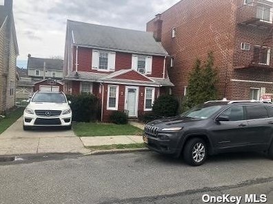 92-10 243rd St, Jamaica, NY 11426-1320