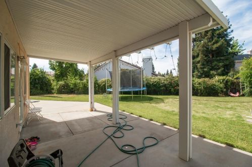 6501 Kenbridge St, Elk Grove CA  95758-6313 exterior