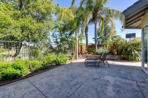 392 Illsley Way, Folsom CA  95630-8427 exterior