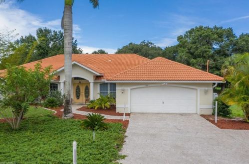 502 Sheldon Ave, Lehigh Acres, FL 33936-1038