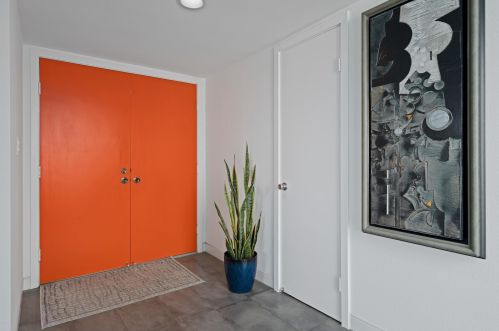 16 Palomas Dr, Rancho Mirage CA  92270-4747 exterior