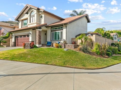 22003 Jeffers Ln, Santa Clarita, CA 91350-3927