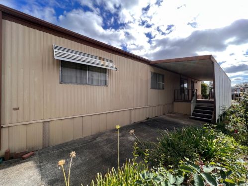 704 Sequoia St, Windsor CA  95492-9328 exterior