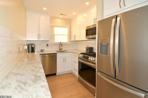 1206 Normandy Ct, Flemington NJ  08822-1853 exterior