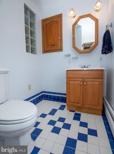 173 Marmic Dr, Southampton PA 18966-1724 exterior