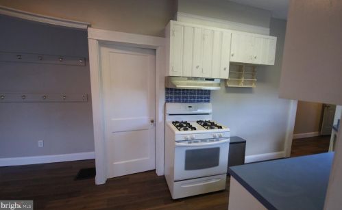 9 16th St, Camp Hill PA  17011-4801 exterior