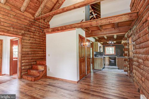 190 Royal Manor Rd, Easton PA  18042-8702 exterior