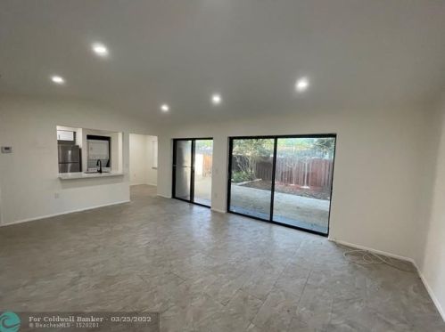 9667 15 Ct, Hollywood FL 33024-4429 exterior