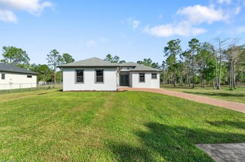 3011 12th Ave, Naples FL  34120-3730 exterior
