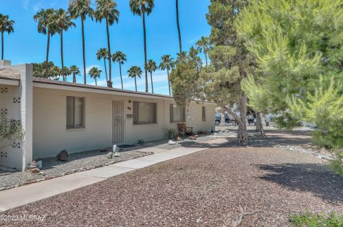386 Silverbell Rd, Tucson, AZ 85745-2652
