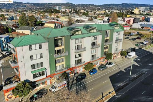 850 Grand Ave, Oakland CA  94607-3461 exterior