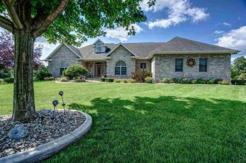 203 Haines Dr, Elkhart, IN 46514-1460