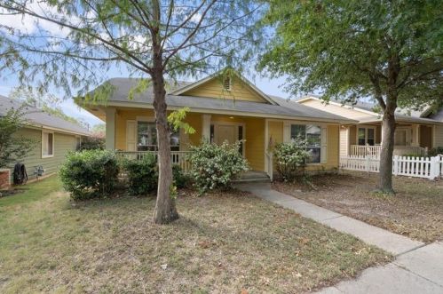 140 Steele, Uhland, TX 78640-5882