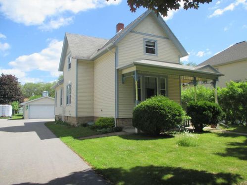 816 Kellogg St, Green Bay, WI 54303-2854