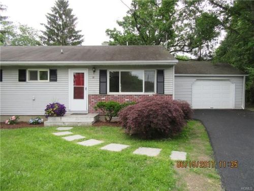 14 Perry Rd, Cornwall, NY 12518-1326