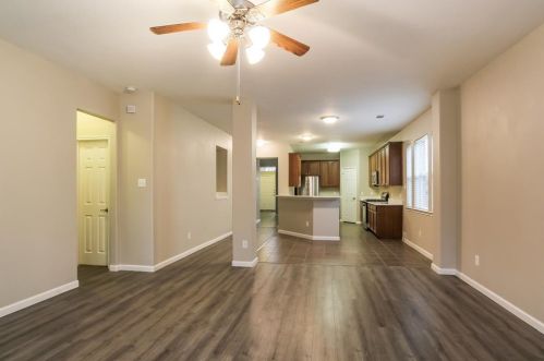 443 Oak Chase Dr, Conroe TX  77304-5407 exterior