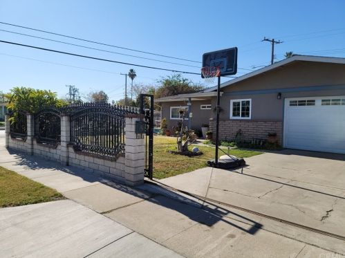 701 Rose St, Anaheim, CA 92805-2035