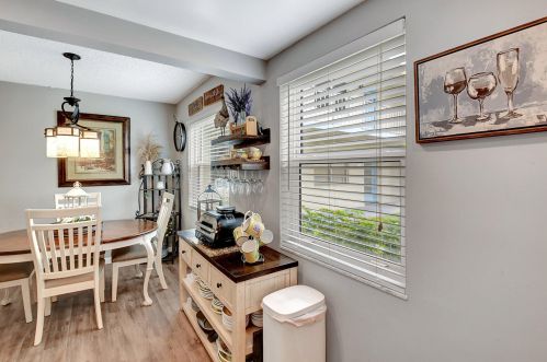 828 Flanders R, Delray Beach FL  33484-5335 exterior