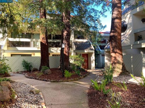 190 Cleaveland Rd, Concord, CA 94523-3878