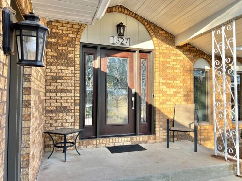 1327 Tamarack Dr, Hammond, IN 46321-4217