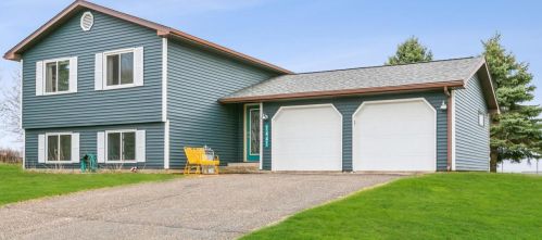 1441 Hallewood Blvd, New Johannesburg, WI 54017-2402