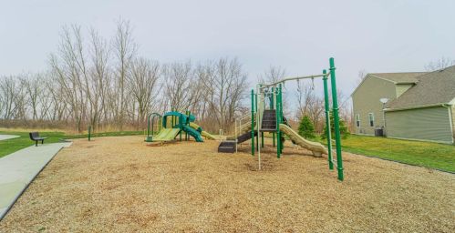 11104 Tennessee St, Crown Point IN 46307-8055 exterior