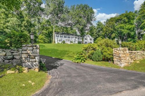 356 West Rd, New Canaan, CT 06840-3021