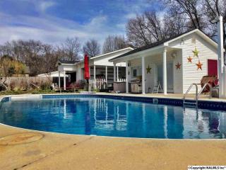 2030 Morgan Ave, Decatur, AL 35601-5546