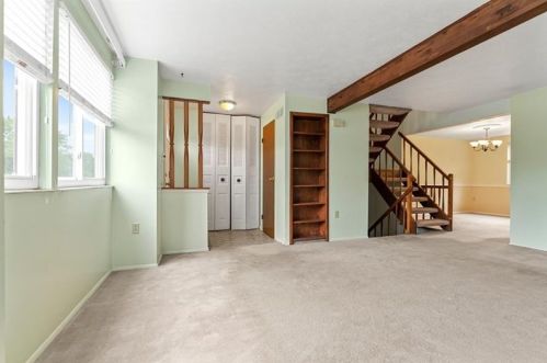 202 Walden Way, Imperial, PA 15126-9638