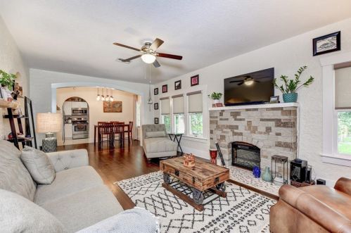 537 May St, Deland, FL 32720-3319