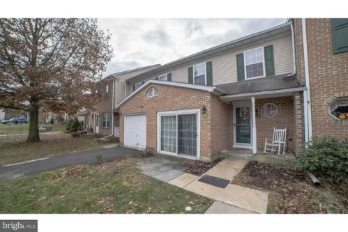 1112 Pin Oak Dr, Perkiomenville, PA 18074-9450