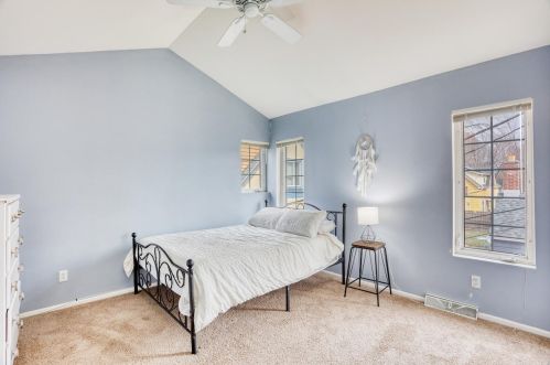 1741 Warren Ave, Milwaukee WI 53202-1616 exterior