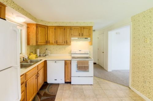 14 Linwood Rd, Natick MA 01760-3707 exterior